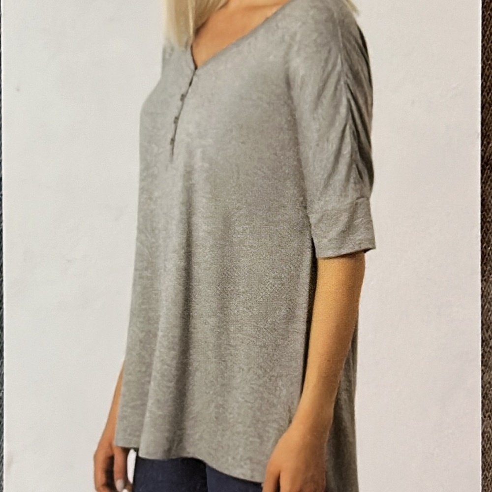Simply Noelle Gray four button 3/4 sleeve top,  viscose blend, small/medium